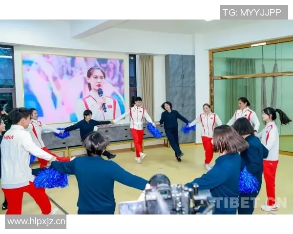 奥运冠军助力西部校园体育公益 点燃梦想激励未来体育人才 奥运冠军助力西部校园体育公益 点燃梦想激励未来体育人才