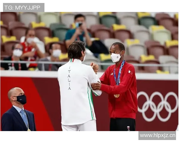 镜头捕捉:五大联赛赛场小动作引发热议 镜头捕捉:五大联赛赛场小动作引发热议